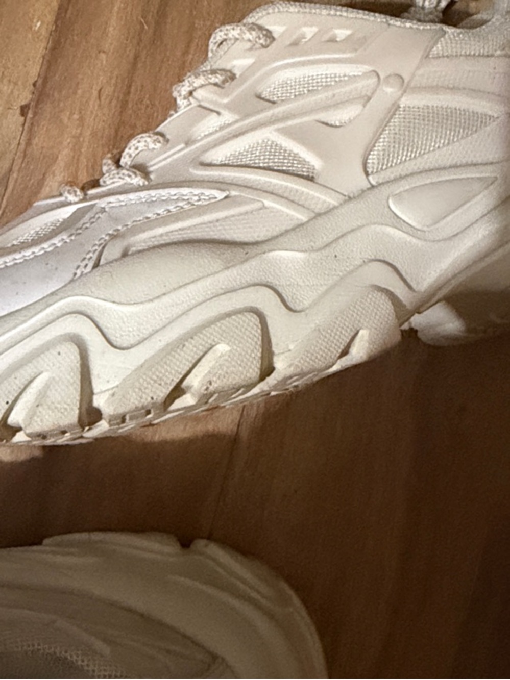 Men's Cream Athletic Sneakers with Cushioned Support